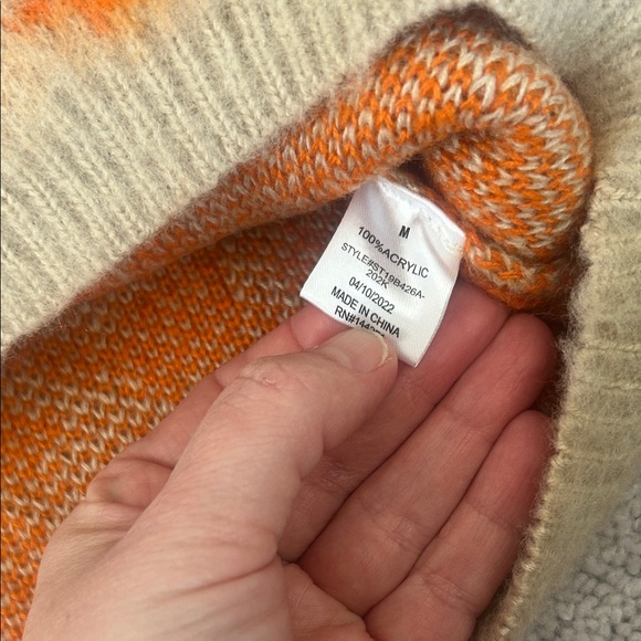 Orange and Cream Houndstooth children’s  Sweater size M (10/12) - Picture 4 of 5